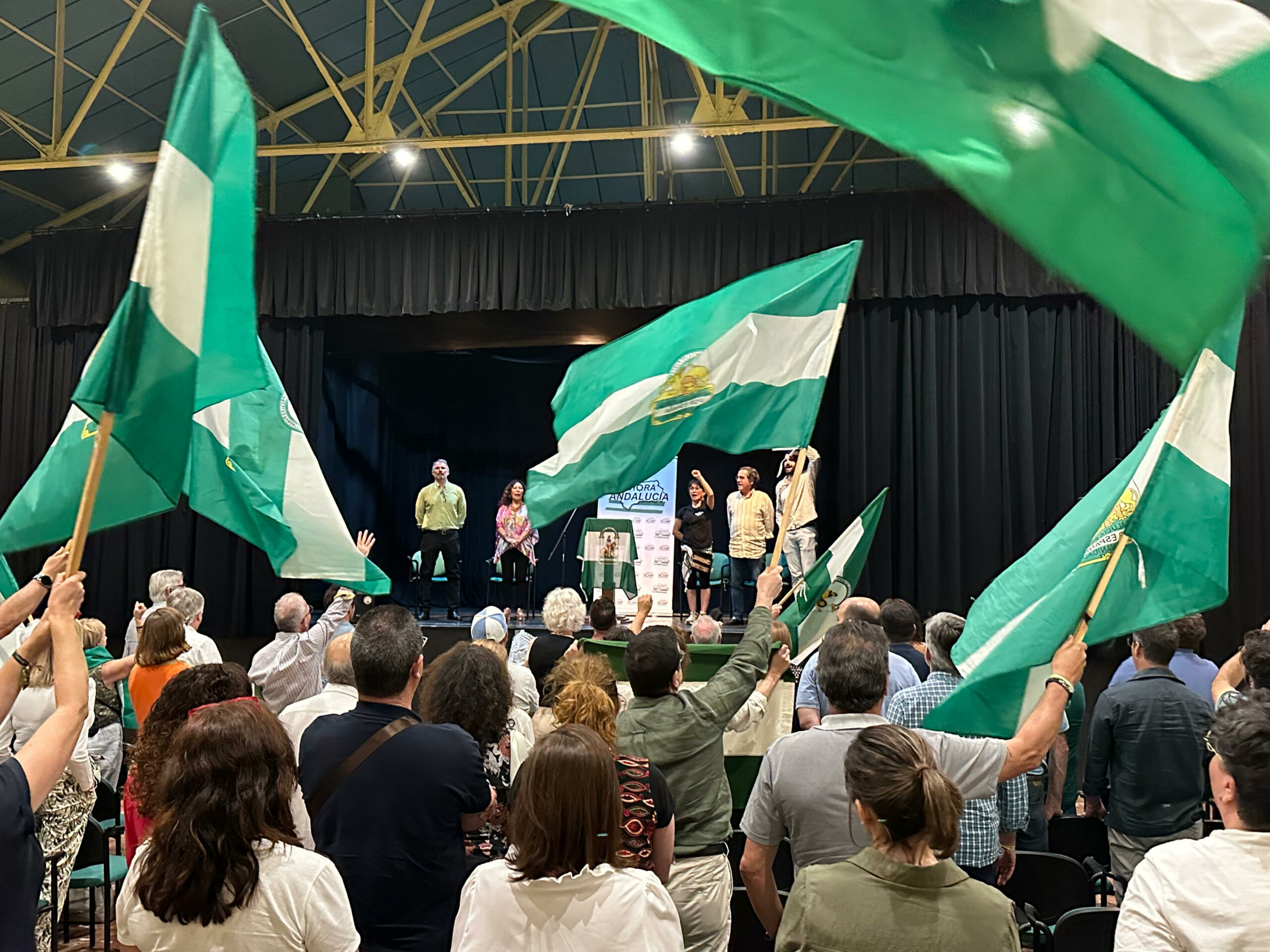 Ahora Andalucía llena en su primer acto de campaña en Sevilla